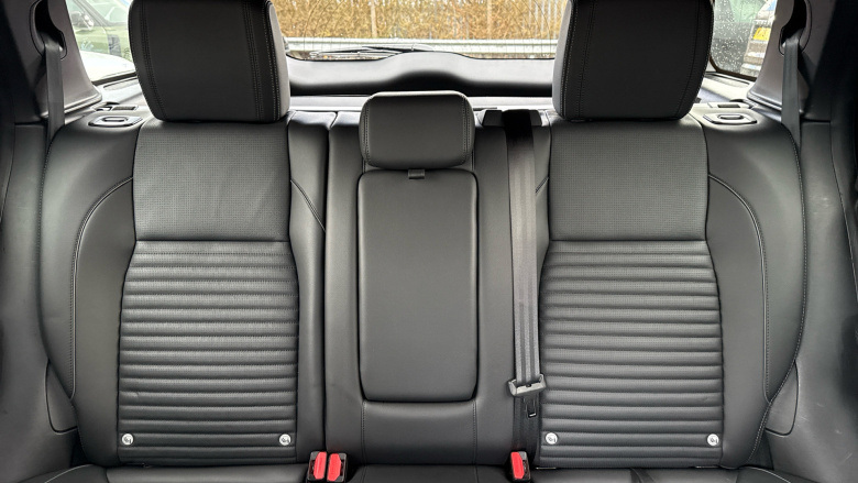 Land Rover Discovery Sport 2.0 D200 Dynamic SE 5dr Auto [5 Seat] Diesel Station Wagon